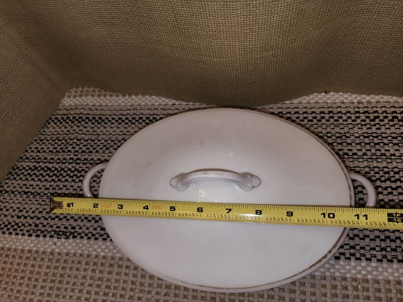 CH Field Haviland Oval Covered Vegetable - Picture 4 of 6
